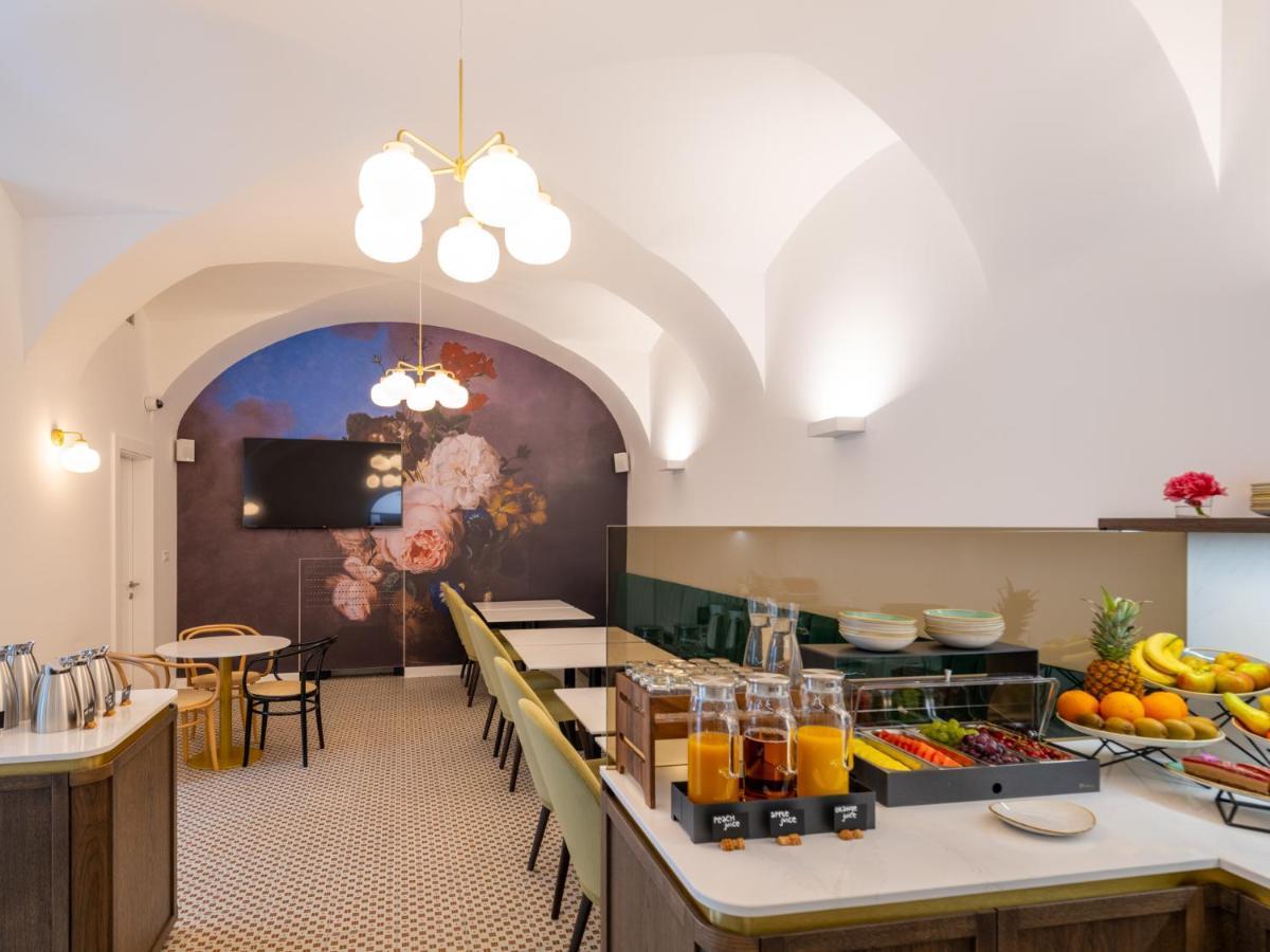 Hotel Heritage Любляна Екстер'єр фото