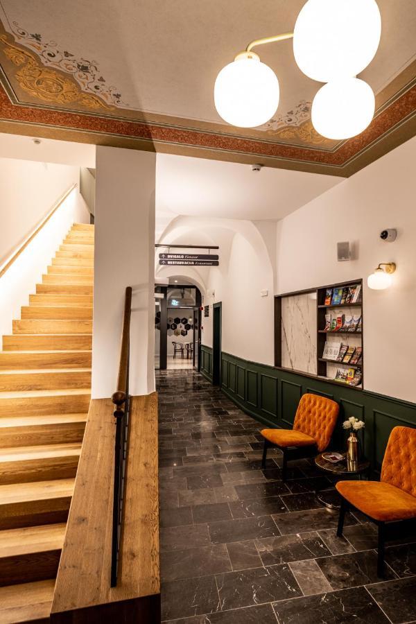Hotel Heritage Любляна Екстер'єр фото